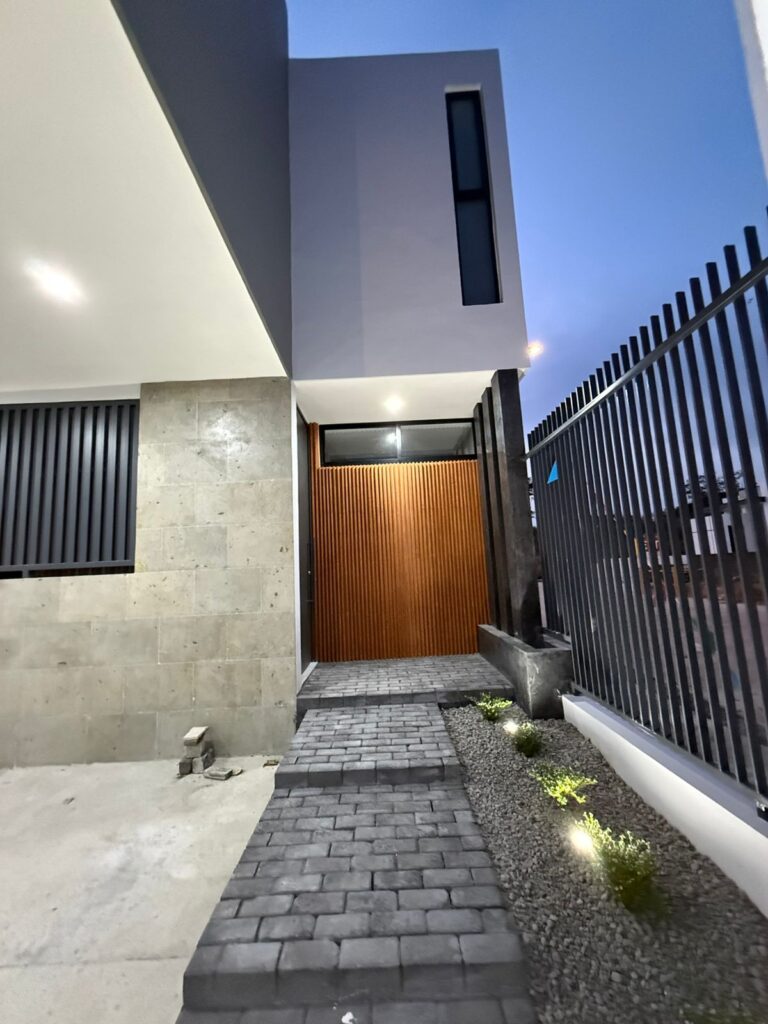 05c4b591 6d31 4158 a670 00761ab2974a 768x1024