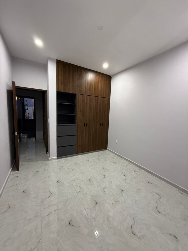 1002c8ca 54ad 4664 b795 a7c1b60eff9f 768x1024